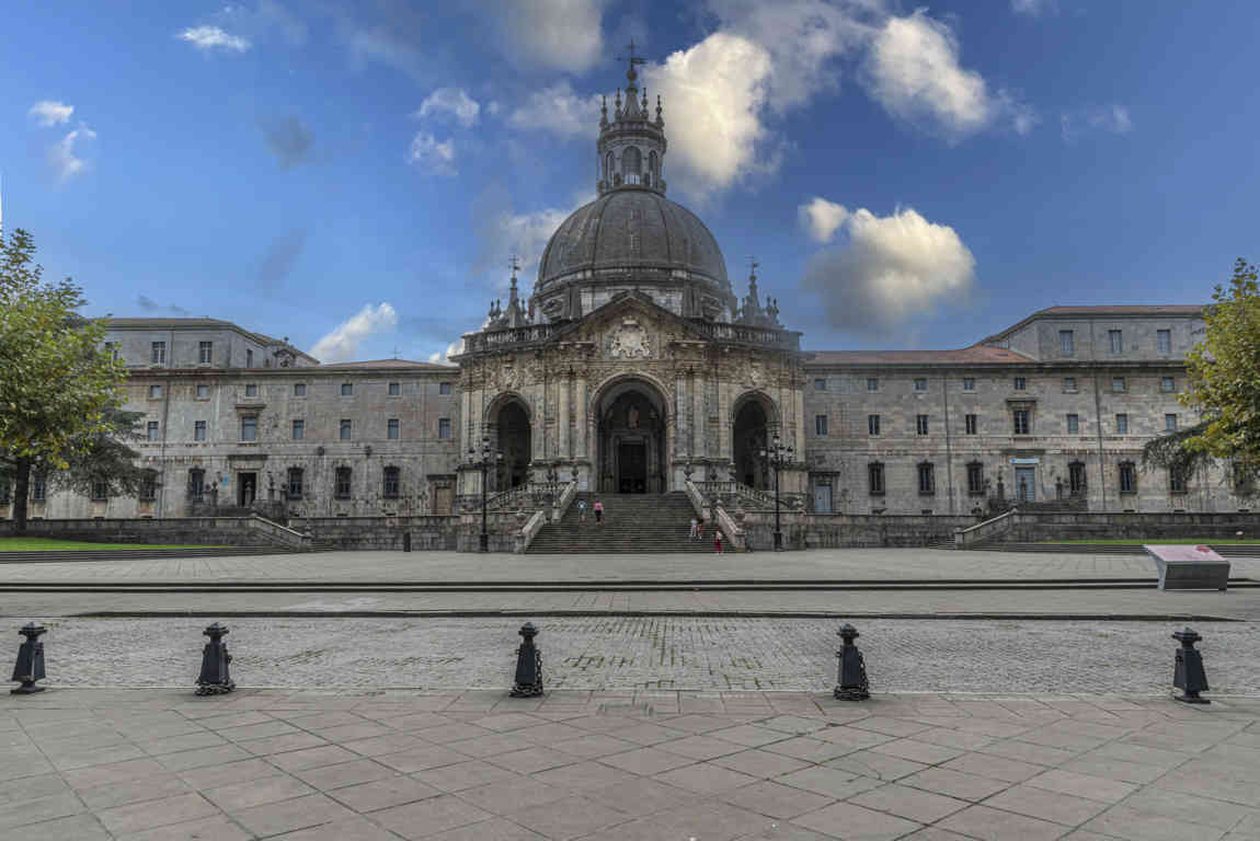 Guipúzcoa - Azpeitia 05 - santuario y basílica de San Ignacio de Loyola.jpg